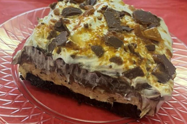Chef Steve, The Professional Caterer & Celebrations Banquet Room - Butterfinger Pie